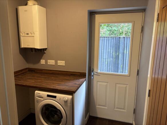 4 bed Detached for sale Image 8