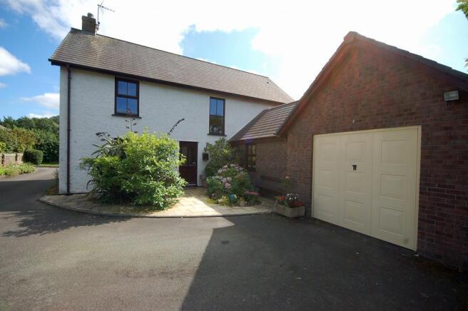 7 Maeswyre - rear & garage.jpg