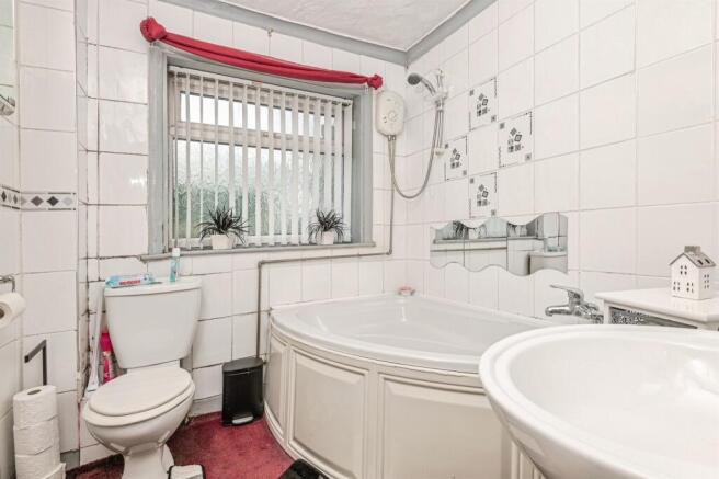 2 bed Detached Bungalow for sale Image 10