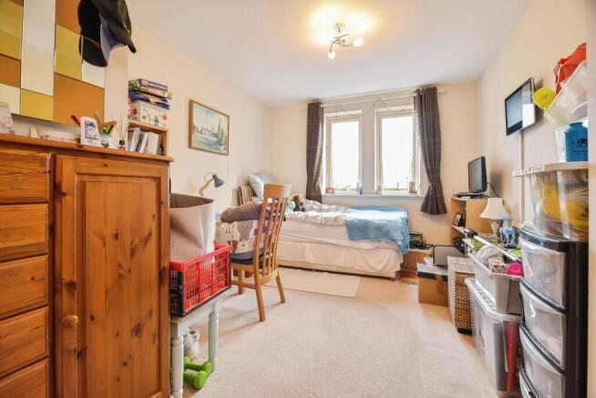 2 bed Flat for sale Image 6
