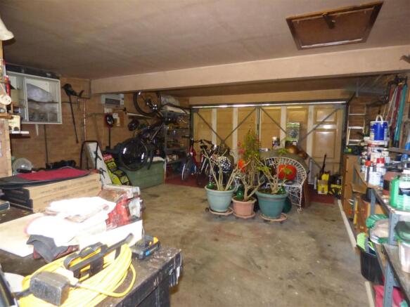 INSIDE GARAGE 28POPLAR.JPG