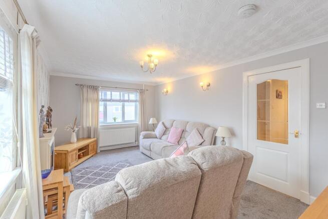 71, Alloway Drive, Kirkintilloch, G66 2RL photo 3