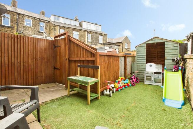 2 bed Terraced for sale Image 8