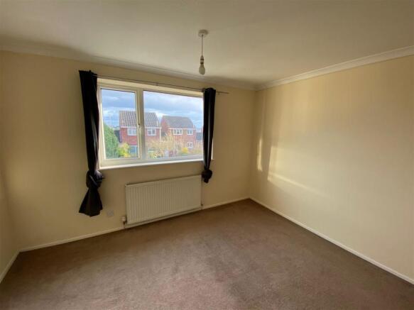 Bedroom 1.jpg