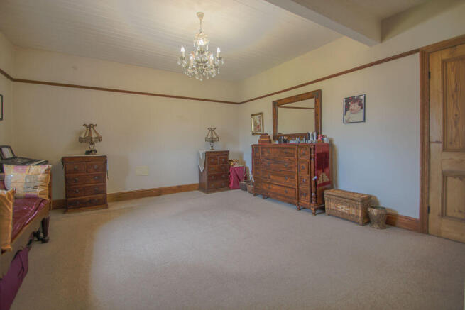 3 bed Terraced for sale Image 12