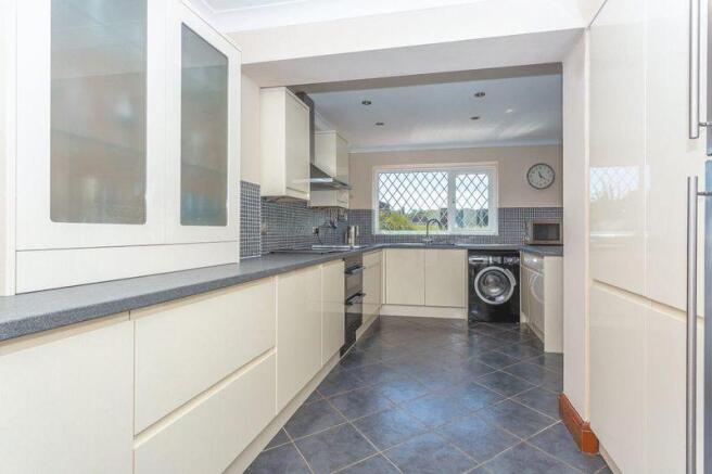 Kitchen / Brea...