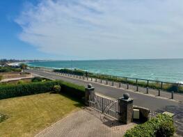 6, 7 Canford Court, Cliff Drive, Poole BH13 7JD