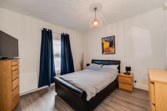 3 bed Terraced for sale Image 11