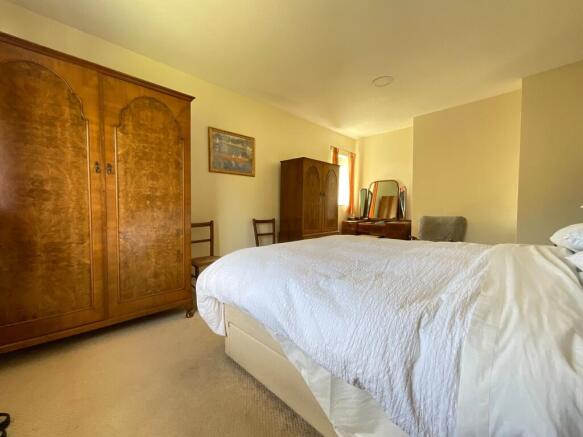 2 bed Flat for sale Image 9