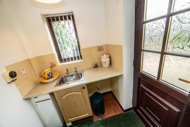 3 bed Semi-Detached for sale Image 9