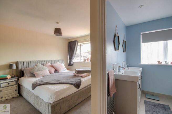 Bedroom with en-suite
