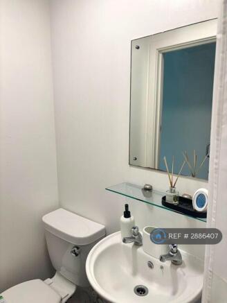 1 bed Flat Share to rent Image 6