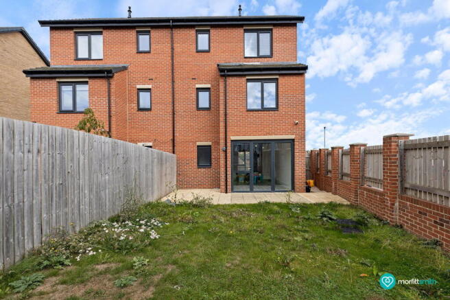 4 bed Semi-Detached for sale Image 11