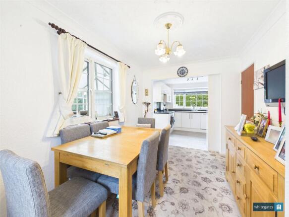 4 bed Detached for sale Image 9