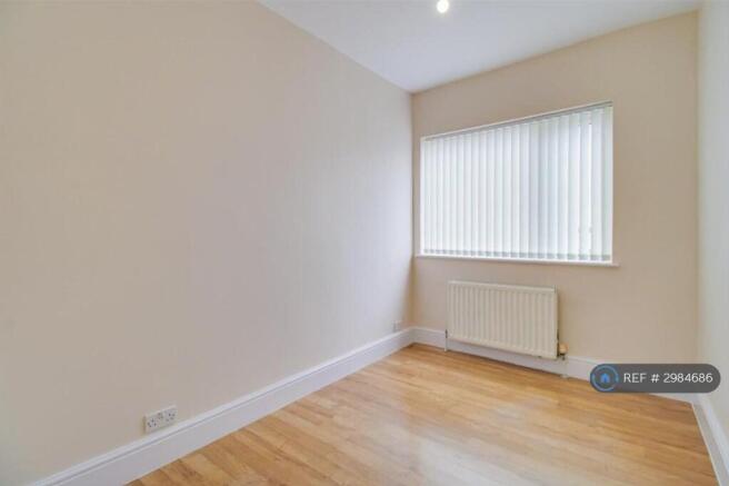 3 bed Terraced to rent Image 6