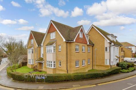 Lakeside Avenue, Faversham, Kent