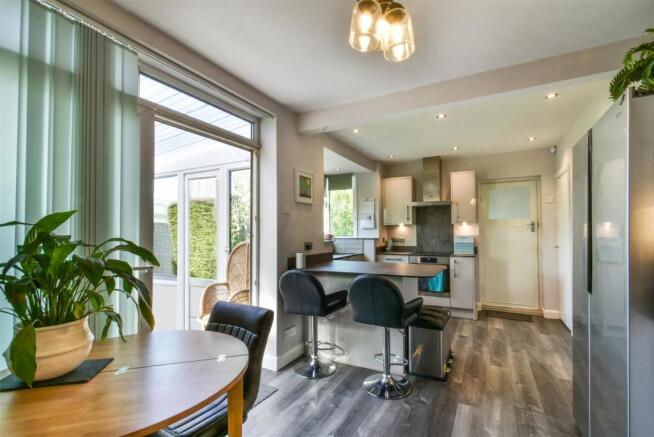 kitchen 4.jpg