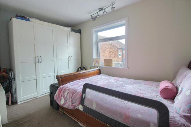 3 bed Terraced for sale Image 9