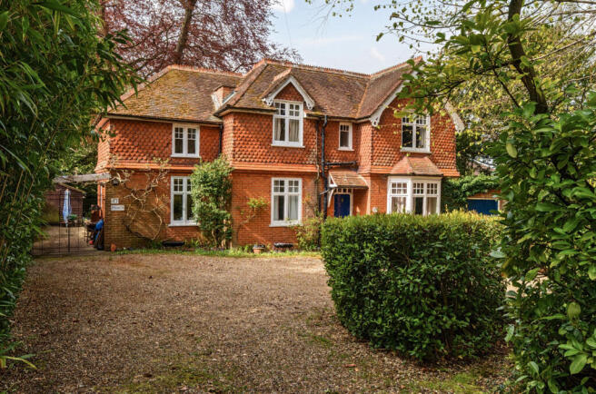 1441920-37-69de25...