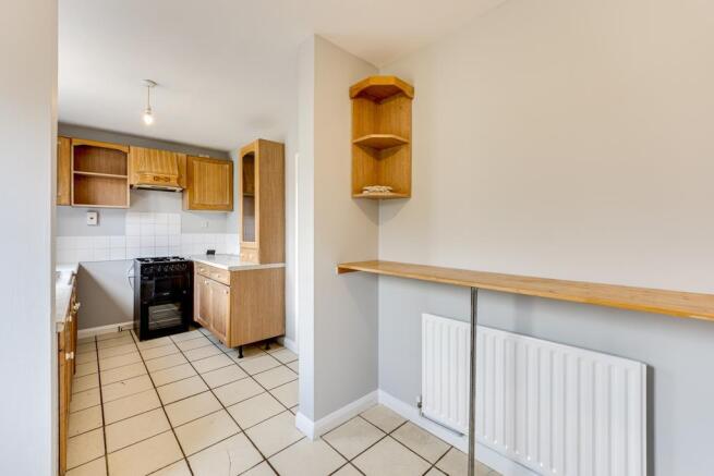16 Oak Road, Kettering-13.jpg