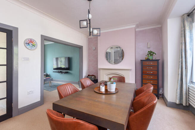 4 bed Semi-Detached for sale Image 7