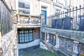 65d, Windmill Street, Gravesend DA12 1BJ