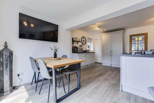 3 bed Semi-Detached for sale Image 7