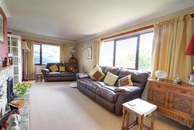 Living Room.jpg