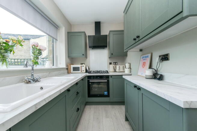 3 bed Terraced for sale Image 8
