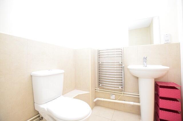 1 bed Apartment to rent Image 7