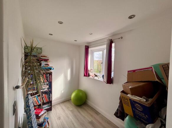4 bed Semi-Detached for sale Image 7