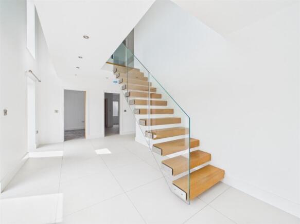 Light, Modern & Spacious Hallway