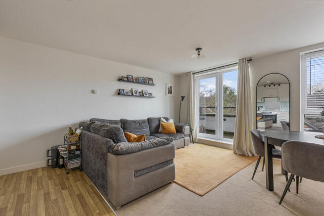 17 Oval Court, BR...