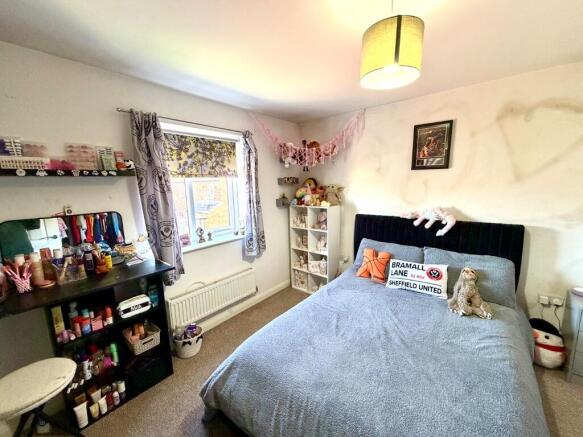 3 bed Semi-Detached for sale Image 6