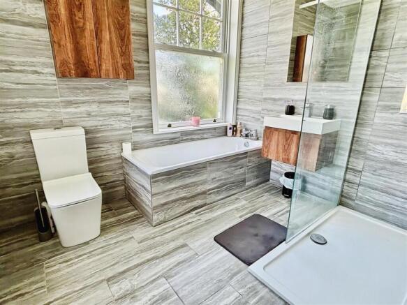 En Suite One