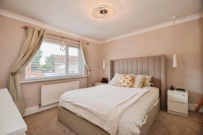 3 bed Semi-Detached for sale Image 7