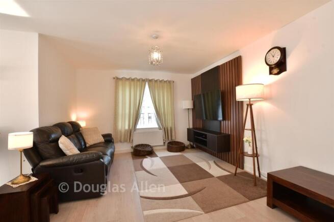 Lounge/ Kitchen/Dining Room