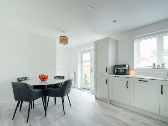 Kitchen / Dining Room