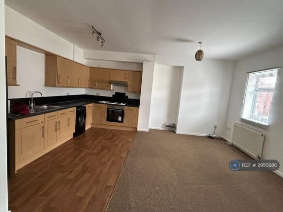 2 bed Flat to rent Image 10