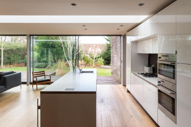 Glass House (10).jpg