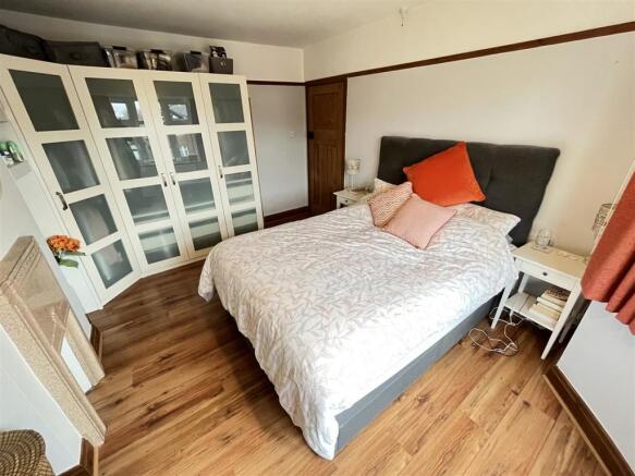 Bedroom 1 Aspect 2.jpg