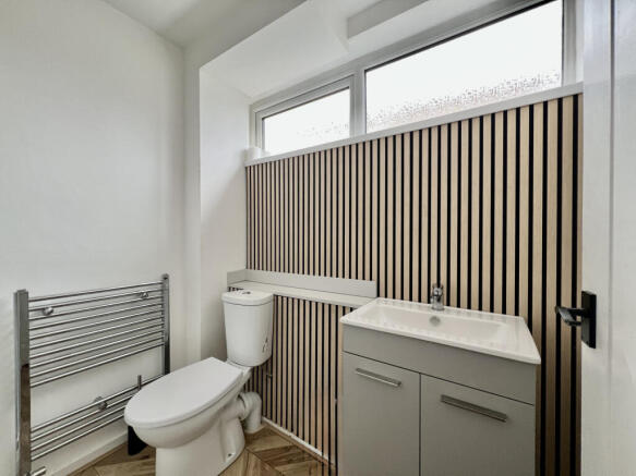 5 bed Detached to rent Image 10