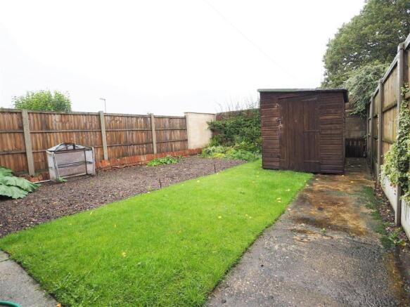 Enclosed Rear Garden 004