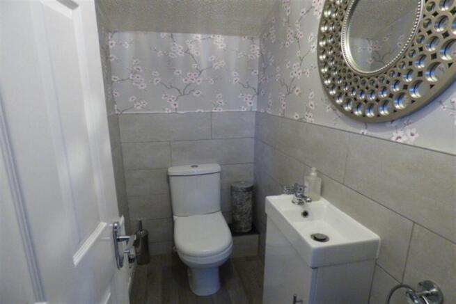Downstairs WC/Cloakr