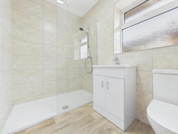 2 bed Detached Bungalow for sale Image 6