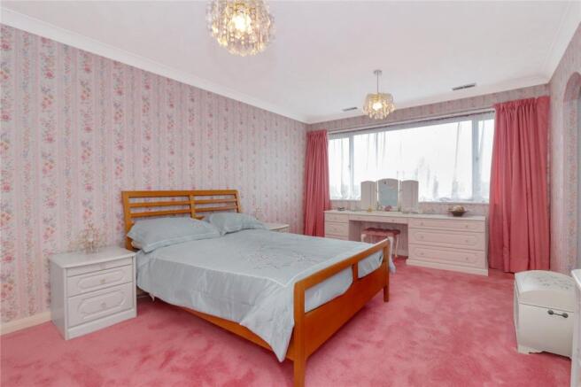 Bedroom 1 (Front)