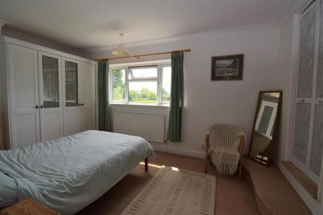 Bedroom x .jpg