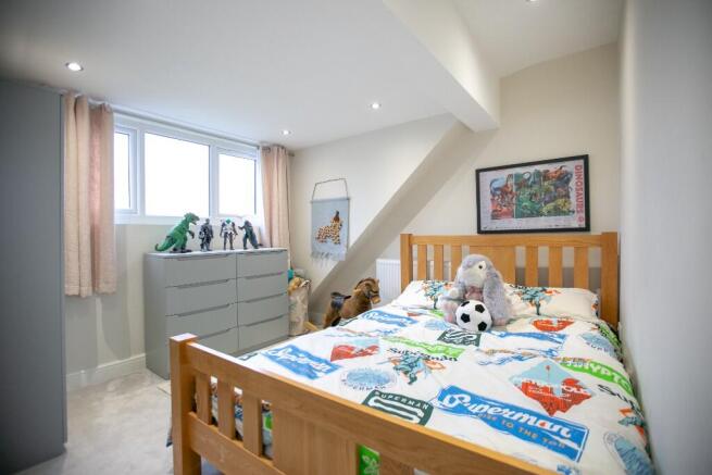 3 bed Town House for sale Image 9