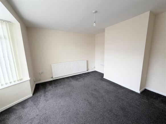 3 bed End of Terrace to rent Image 6