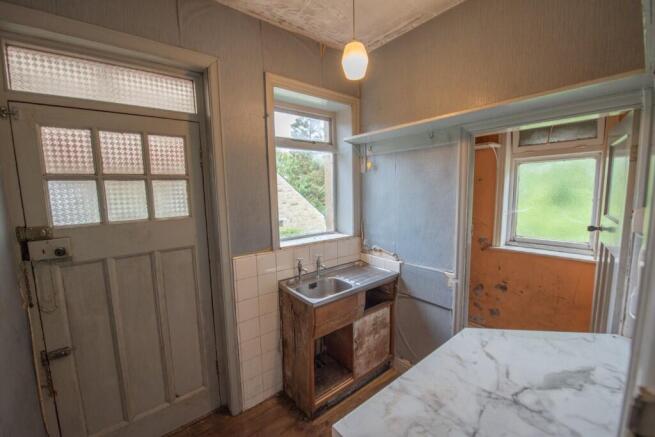 2 bed Detached Bungalow for sale Image 4